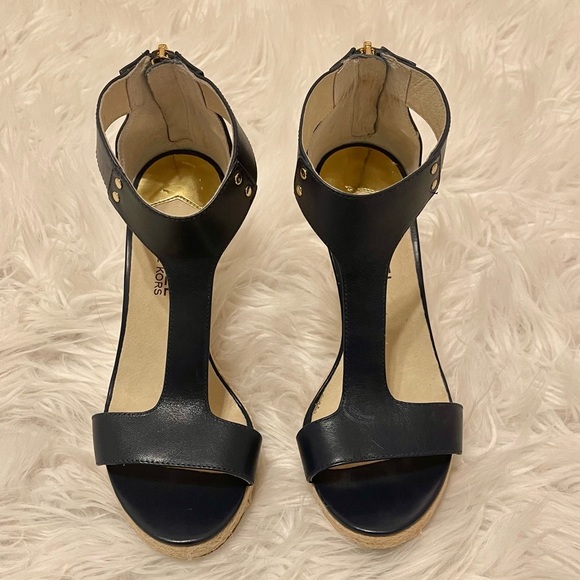 Brand NEW!!!! Michael Kors Navy Wedges - Picture 4 of 12